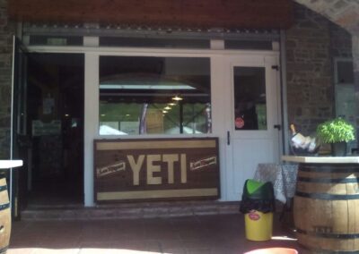 CAFETERÍA YETI